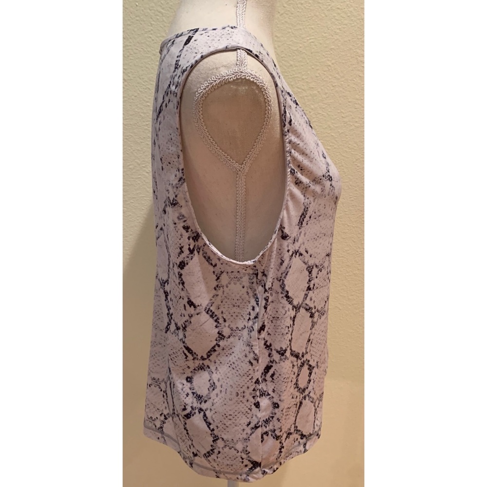 Varley Python Printed Sleeveless Top - Picture 3 of 6